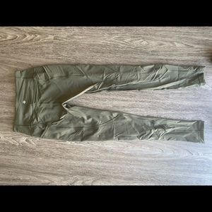 All the right places high rise 28” size 6 with tags